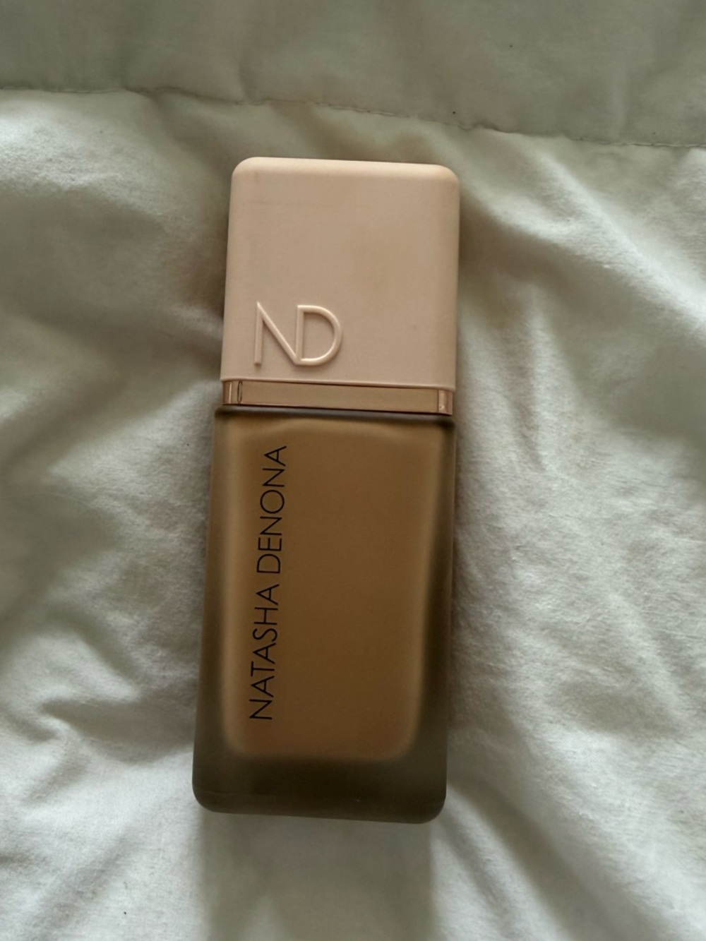 Natasha denona foundation HY glam 6N